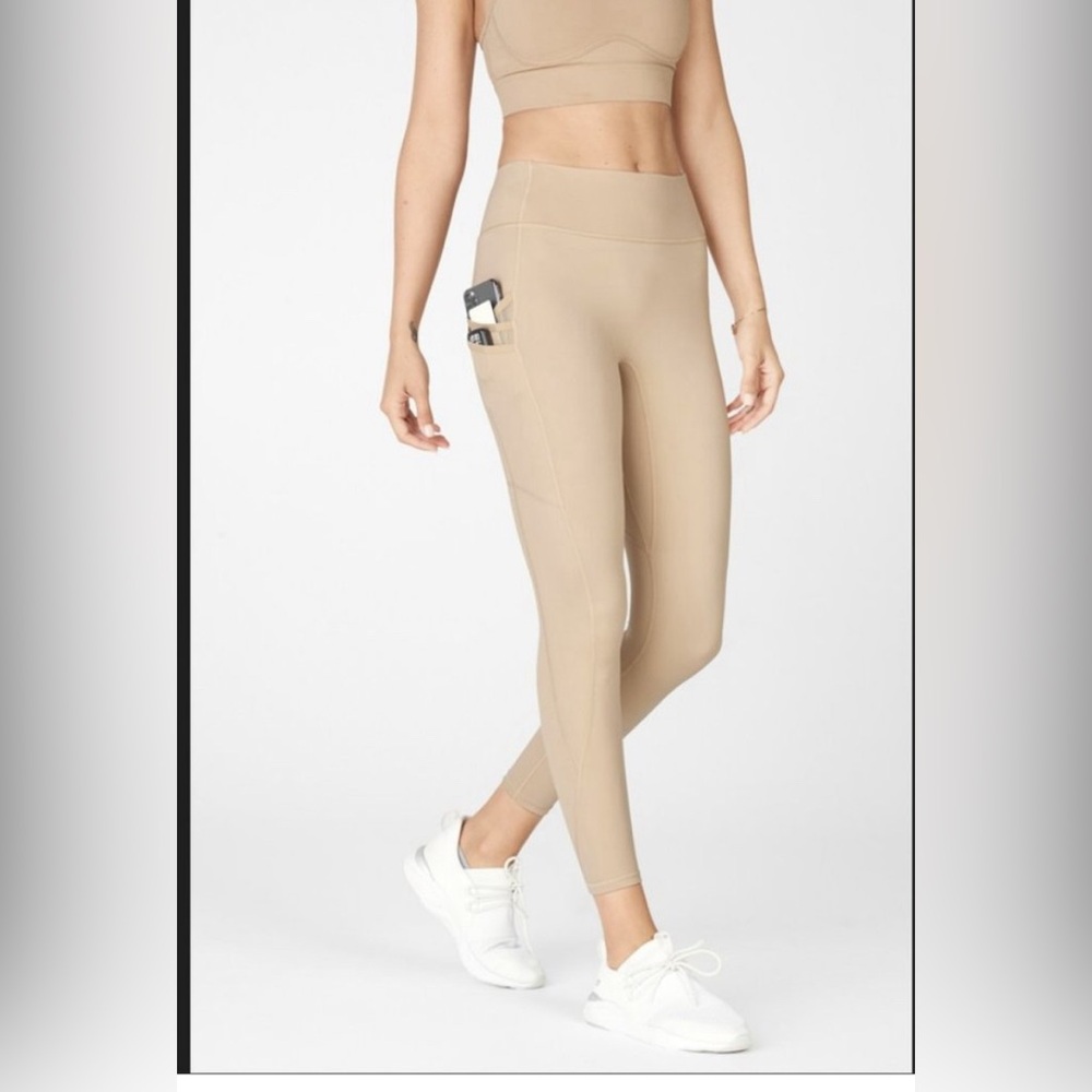 Fabletics high waisted motion365 pocket leggings NWT
